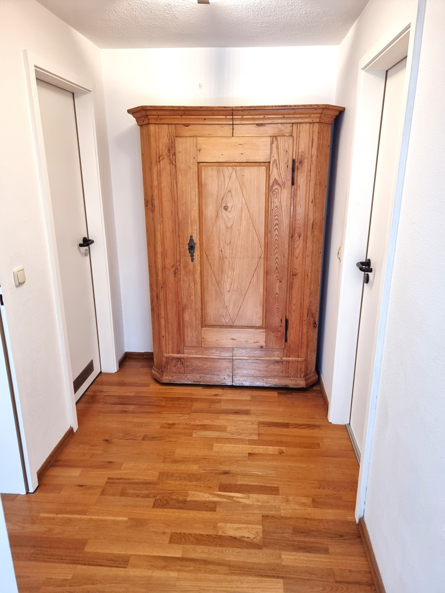 Antike Möbel in der Ferienwohnung Leo11 in Traunstein