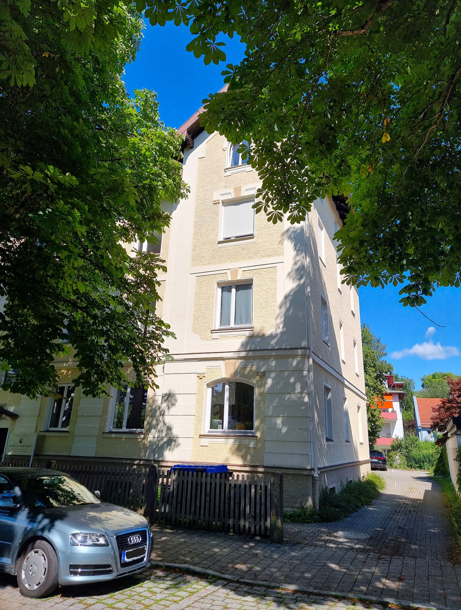 Jugendstilhaus Leonrodstraße 11 in Traunstein – Außenansicht der Ferienwohnung Leo11
